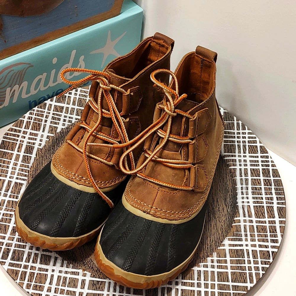 🥰 EUC Sorel Brand Out and About Ladies Leather Lace Up All Weather/Rainboot, 6 - Picture 6 of 16